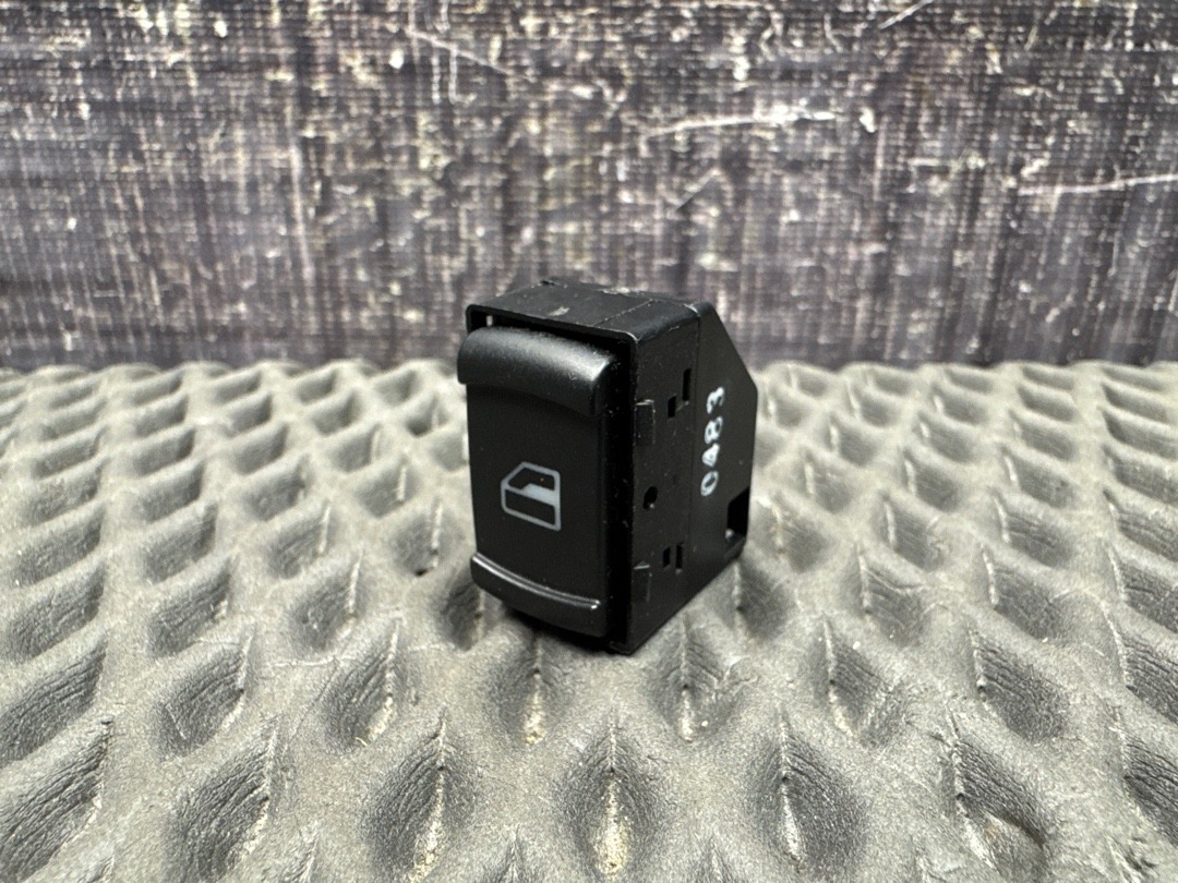 Кнопка стеклоподъемника, 250 рублей, Красноярск