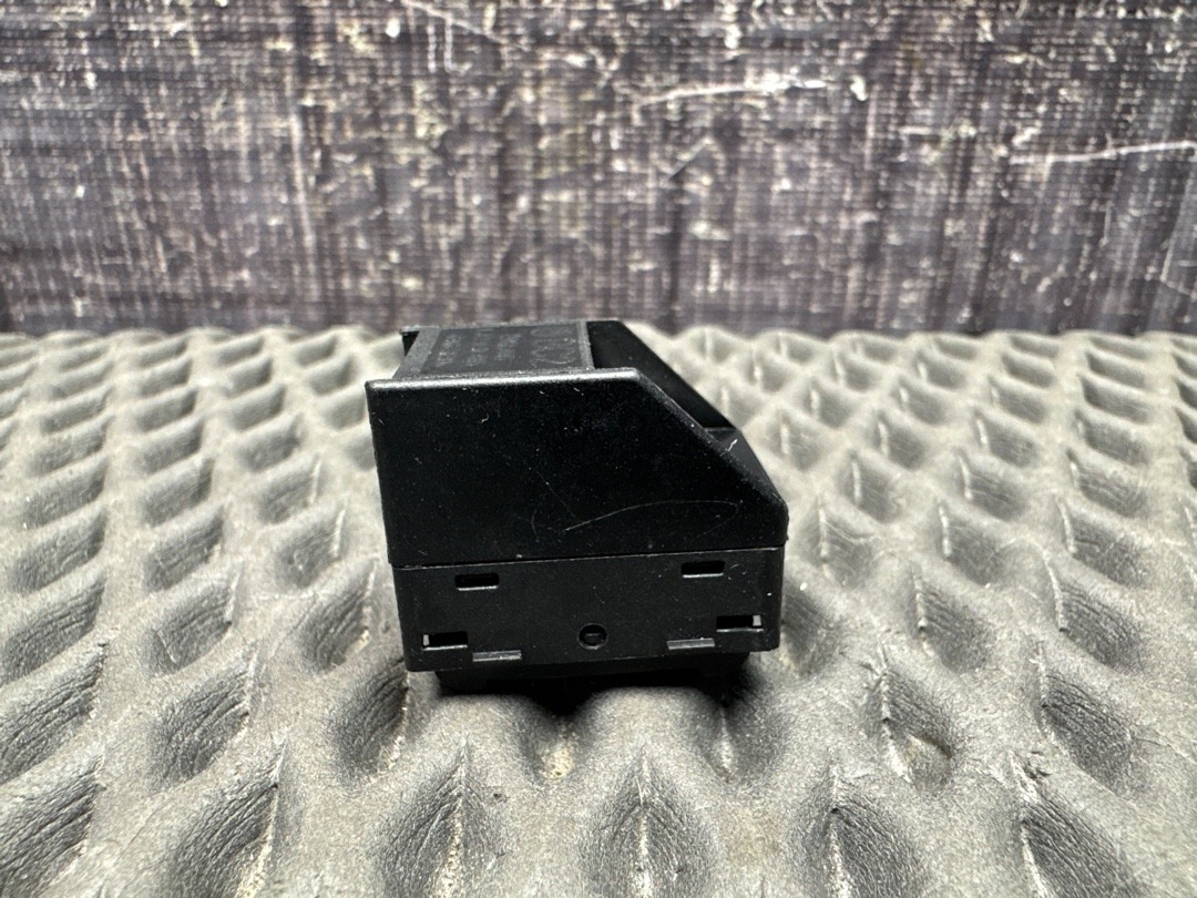 Кнопка стеклоподъемника, 250 рублей, Красноярск