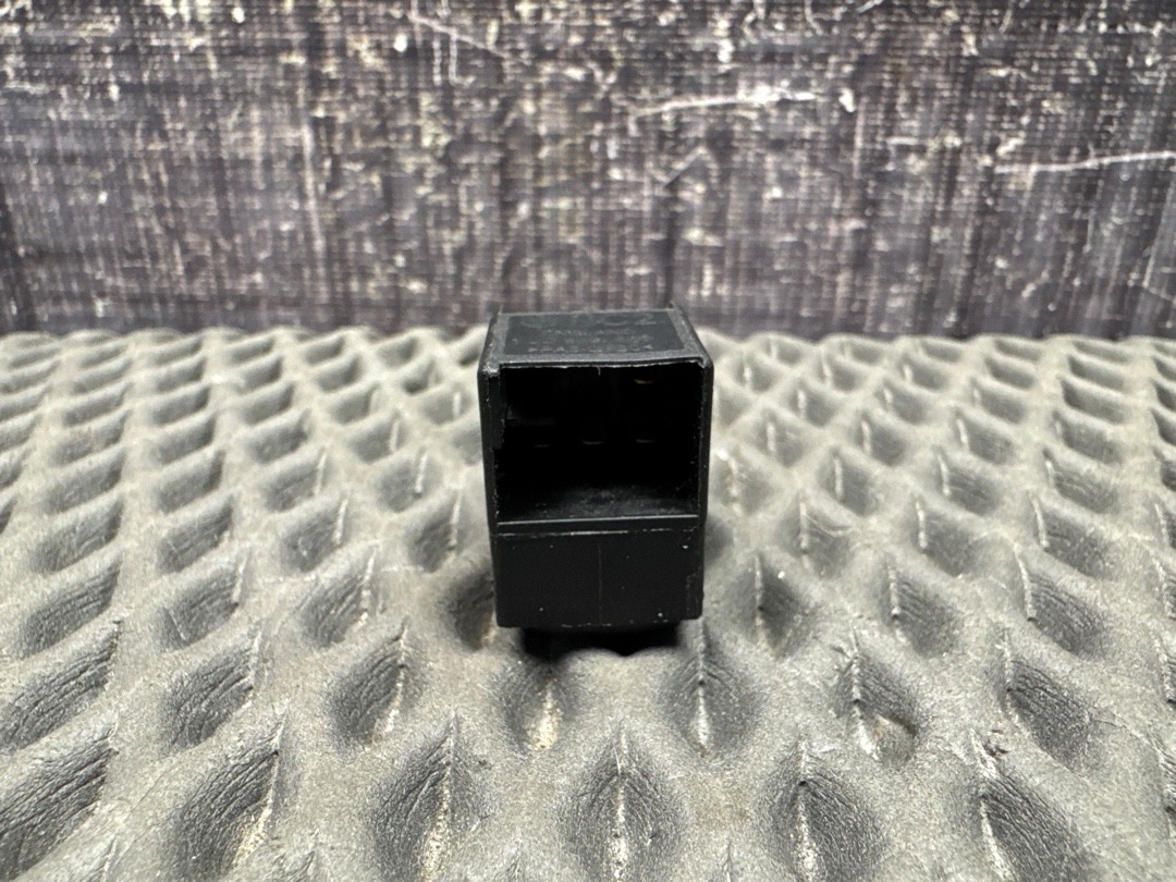 Кнопка стеклоподъемника, 250 рублей, Красноярск