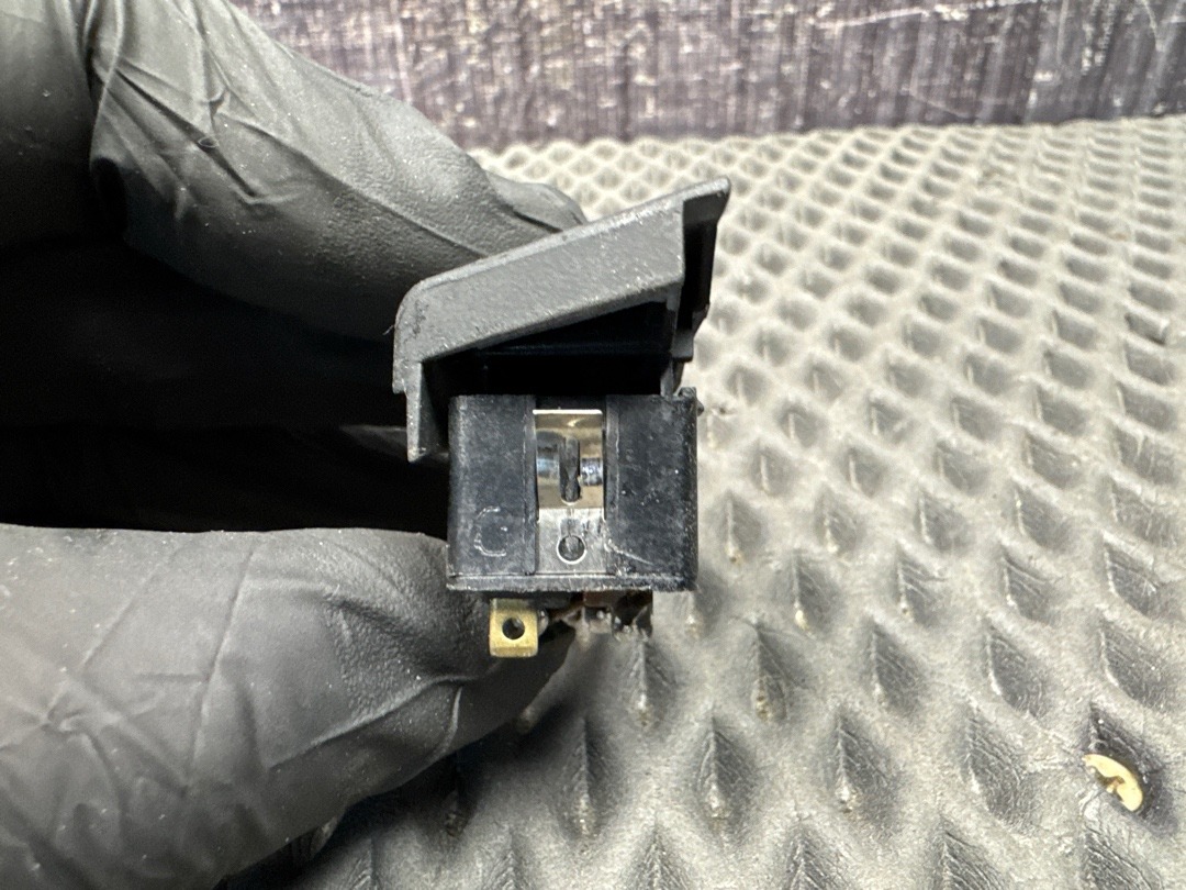 Кнопка центрального замка, 450 рублей, Красноярск