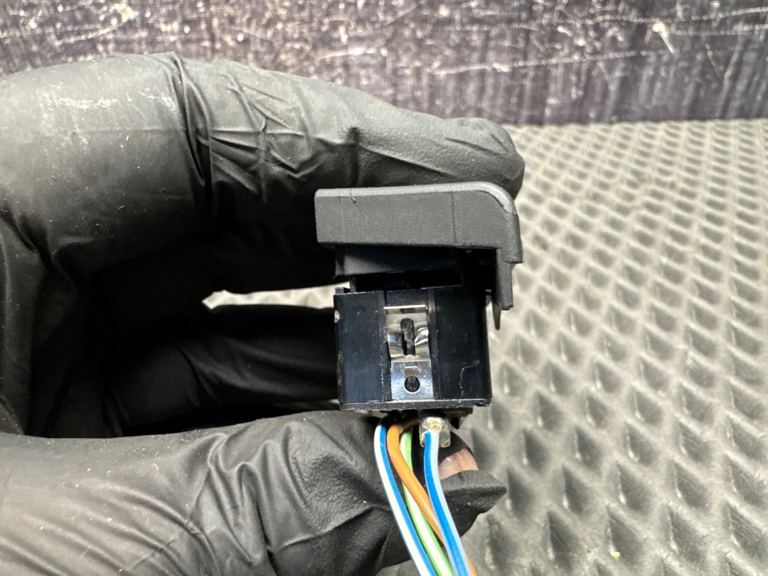 Кнопка центрального замка, 450 рублей, Красноярск