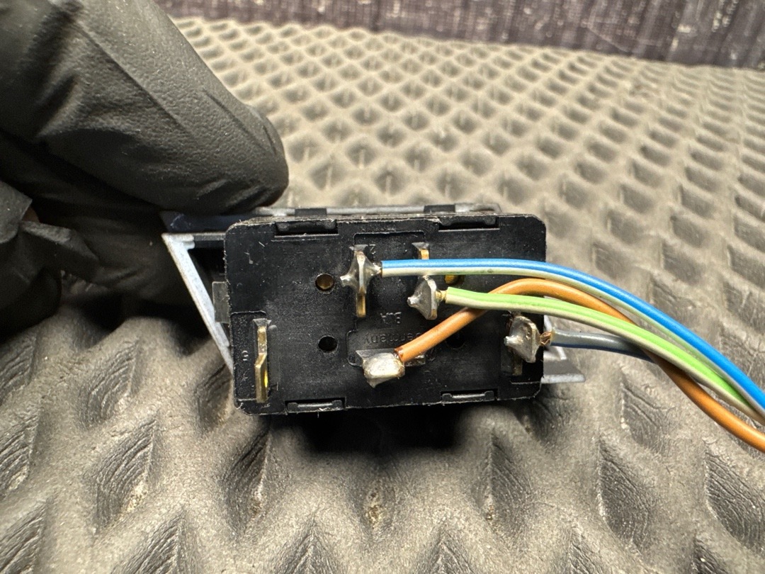 Кнопка центрального замка, 450 рублей, Красноярск