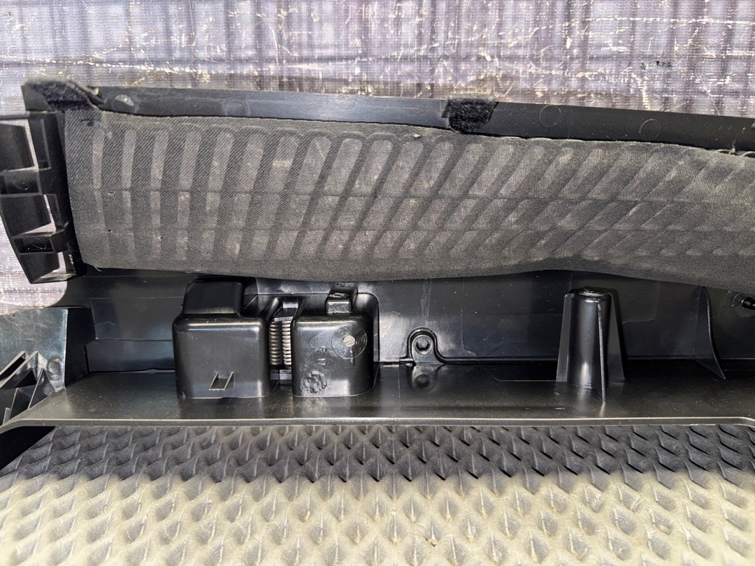 Пластик багажника, 240 рублей, Красноярск