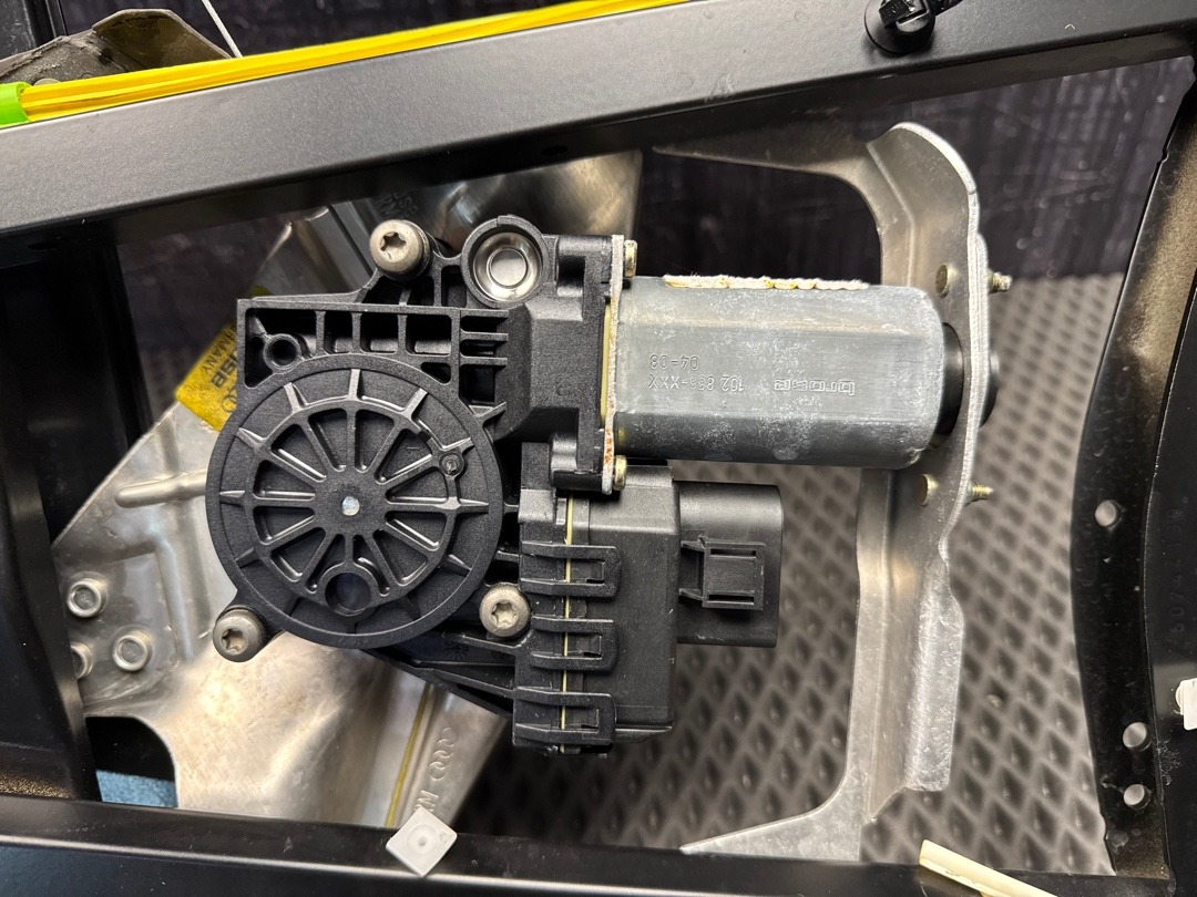 Стеклоподъемник, 1500 рублей, Красноярск