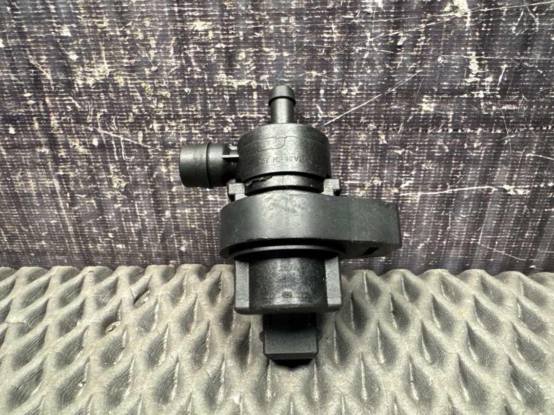 Клапан вентиляции топливного бака, 600 рублей, Красноярск