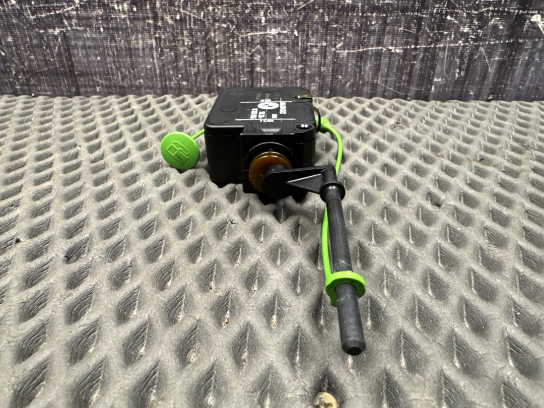 Замок лючка бензобака, 300 рублей, Красноярск