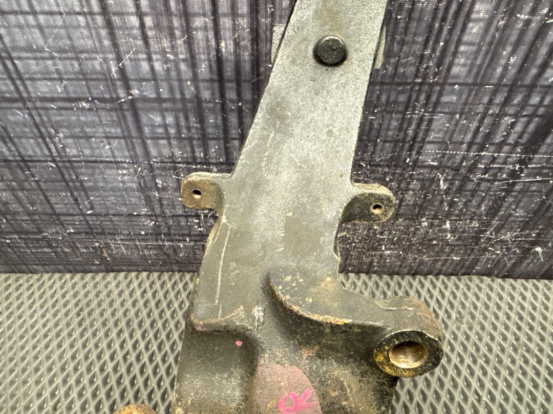 Поворотный кулак, 2000 рублей, Красноярск