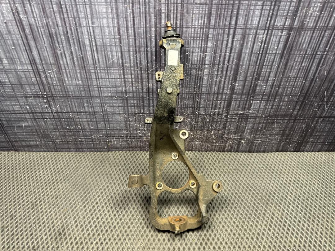 Поворотный кулак, 2000 рублей, Красноярск