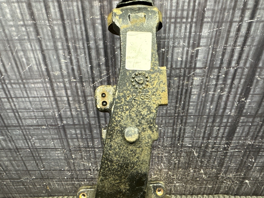 Поворотный кулак, 2000 рублей, Красноярск