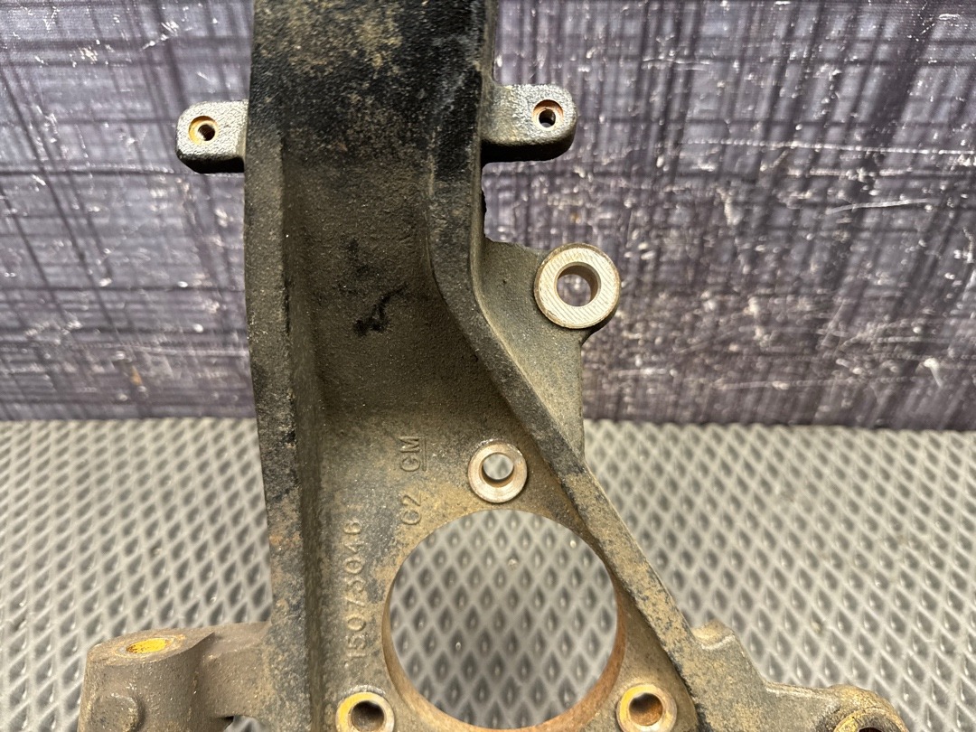 Поворотный кулак, 2000 рублей, Красноярск