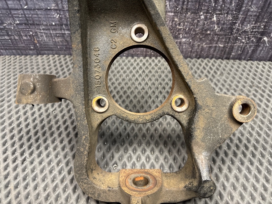 Поворотный кулак, 2000 рублей, Красноярск