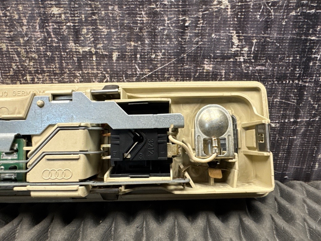 Плафон салона, 500 рублей, Красноярск