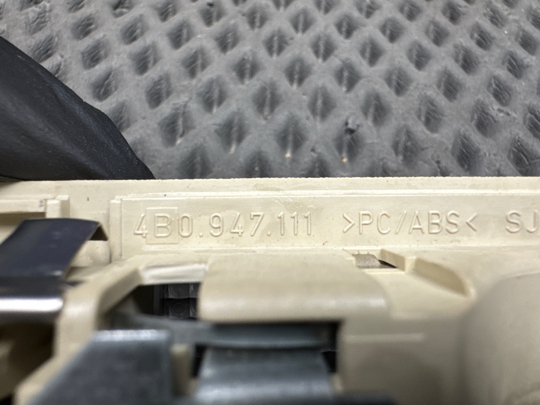 Плафон салона, 500 рублей, Красноярск