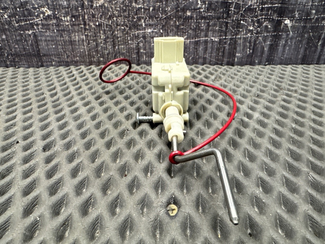 Замок лючка бензобака, 700 рублей, Красноярск