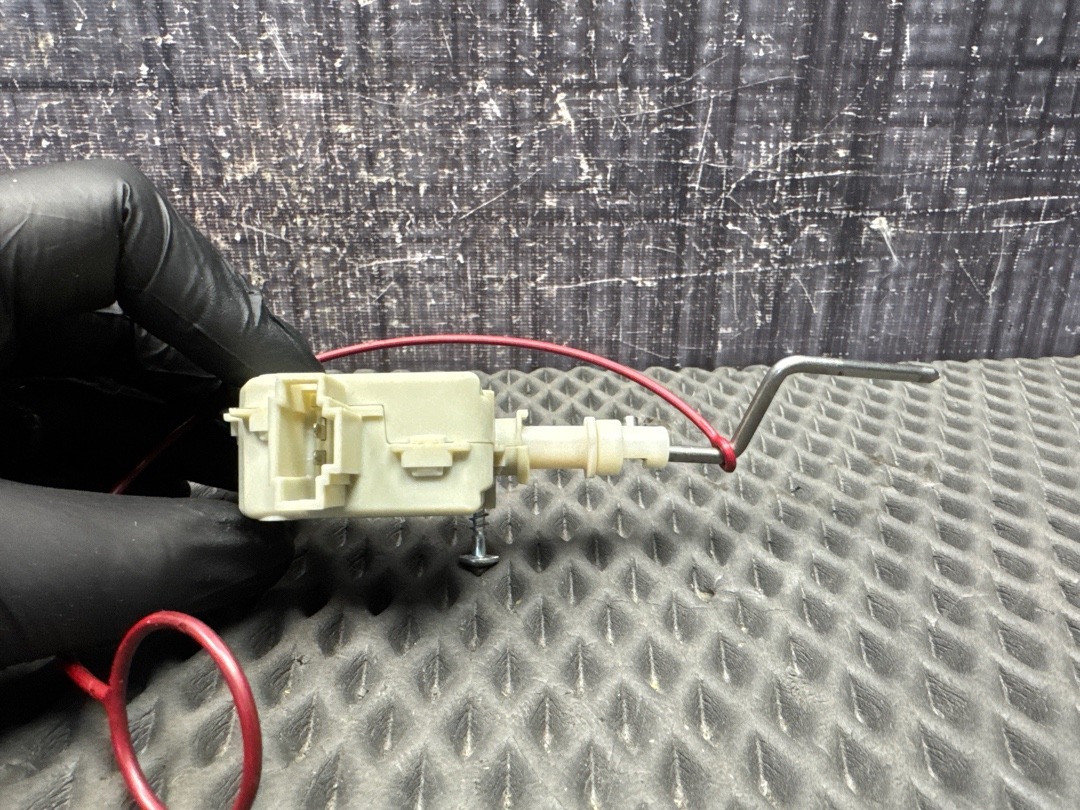 Замок лючка бензобака, 700 рублей, Красноярск