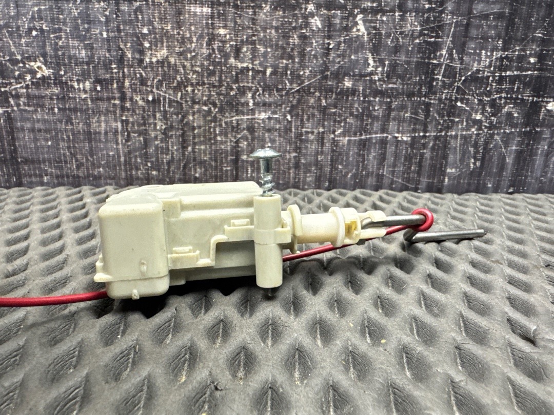 Замок лючка бензобака, 700 рублей, Красноярск