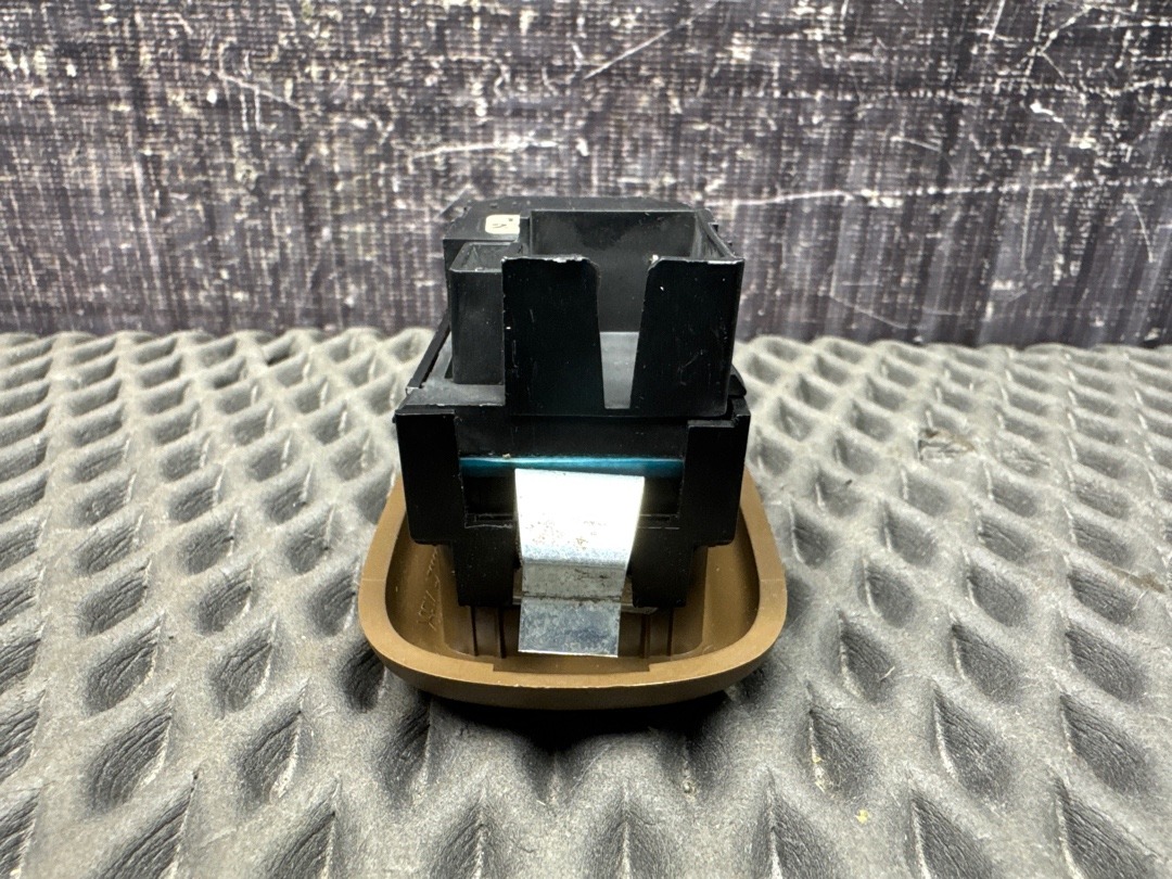 Кнопка стеклоподъемника, 350 рублей, Красноярск