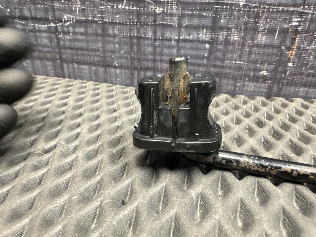 Упор капота, 350 рублей, Красноярск