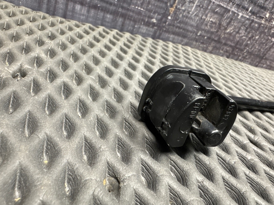 Упор капота, 350 рублей, Красноярск