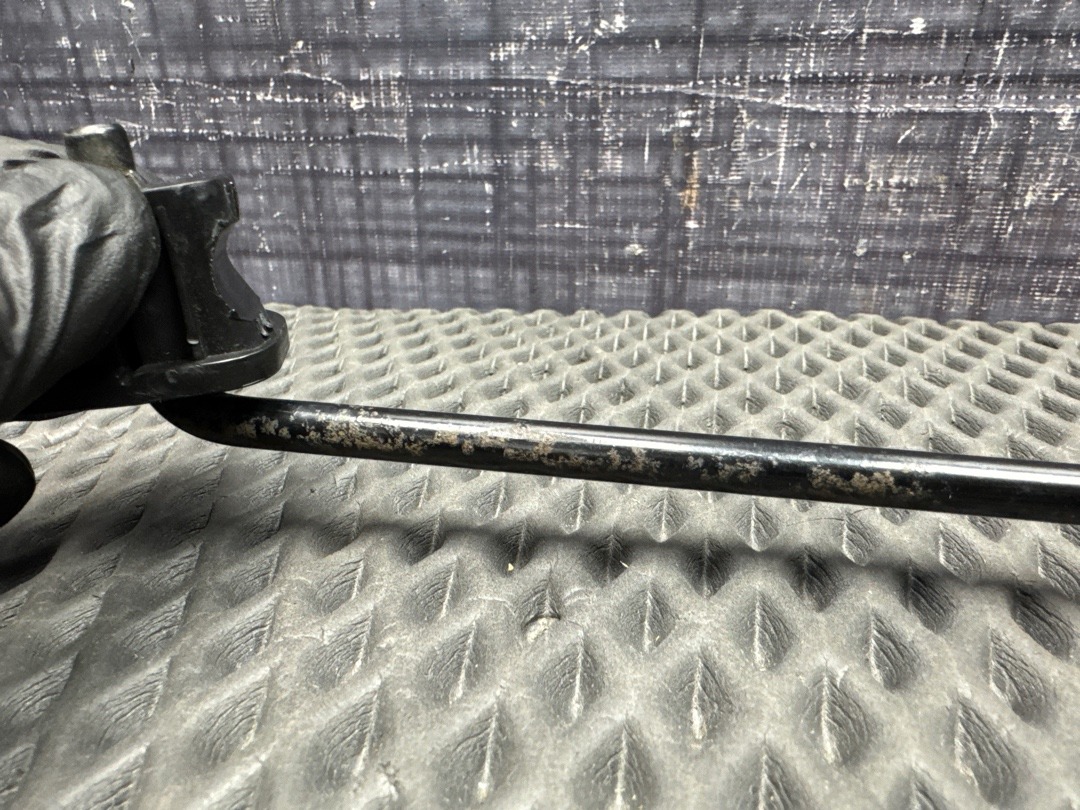 Упор капота, 350 рублей, Красноярск