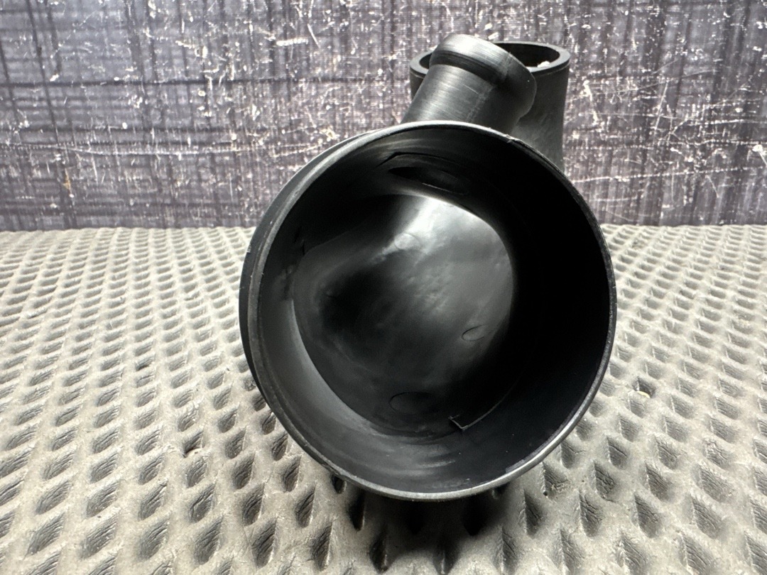 Патрубок впускной, 1000 рублей, Красноярск