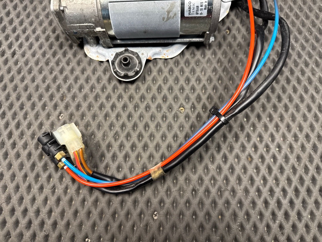 Компрессор подвески, 5100 рублей, Красноярск