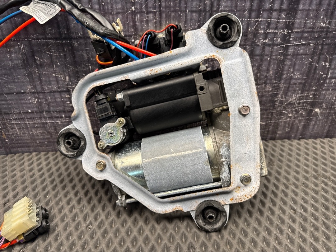 Компрессор подвески, 5100 рублей, Красноярск