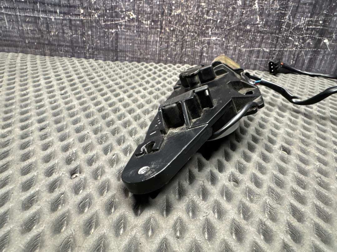 Замок багажника, 900 рублей, Красноярск