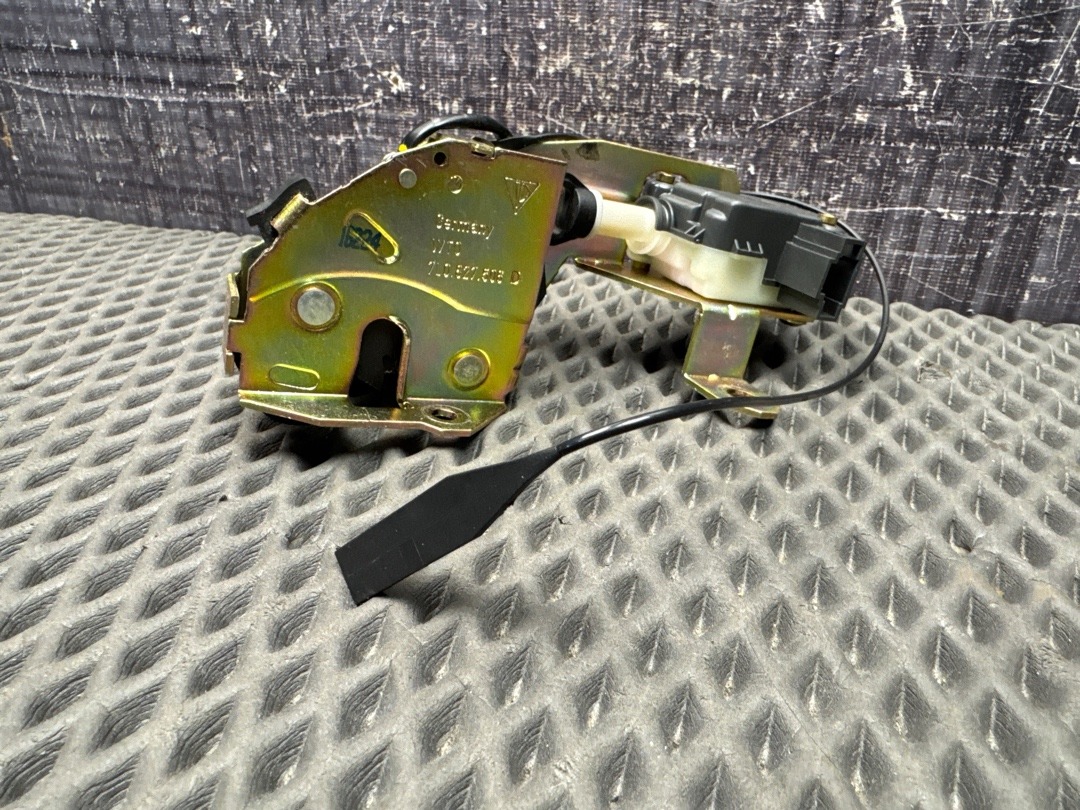 Замок багажника, 1500 рублей, Красноярск