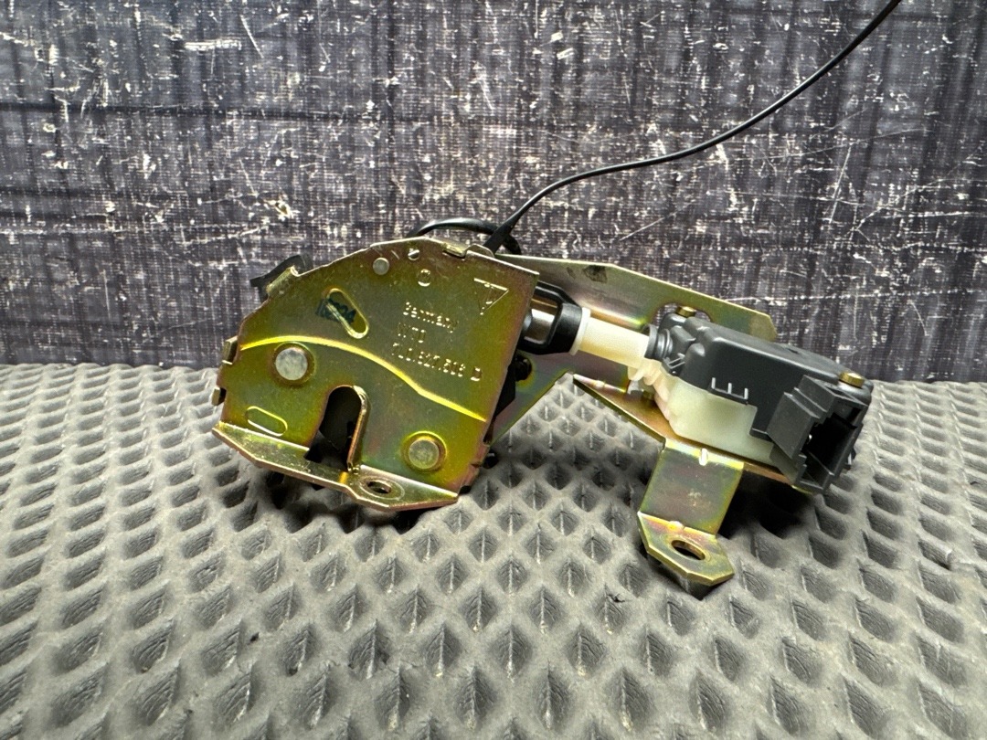 Замок багажника, 1500 рублей, Красноярск