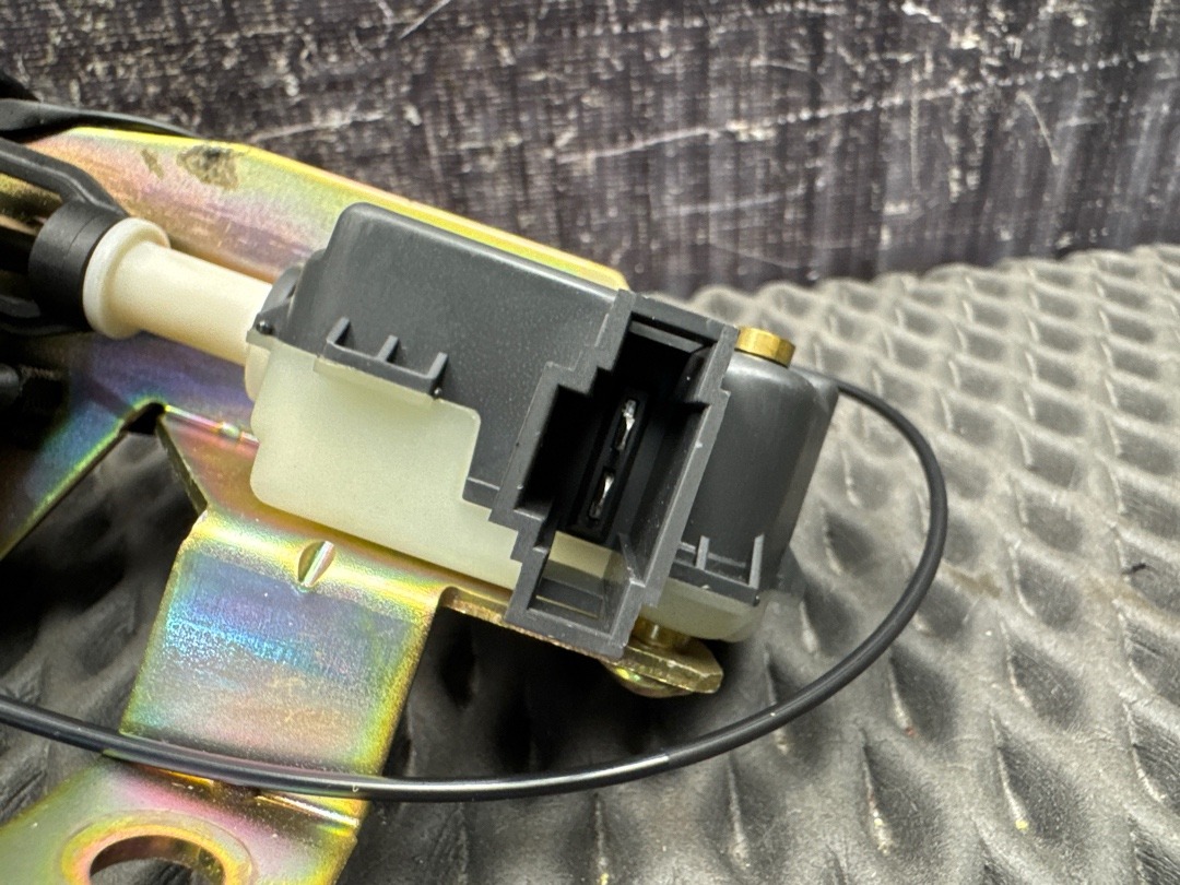 Замок багажника, 1500 рублей, Красноярск