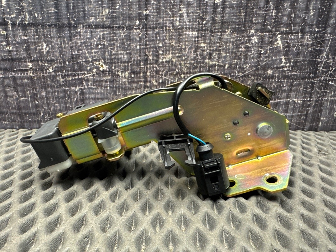 Замок багажника, 1500 рублей, Красноярск