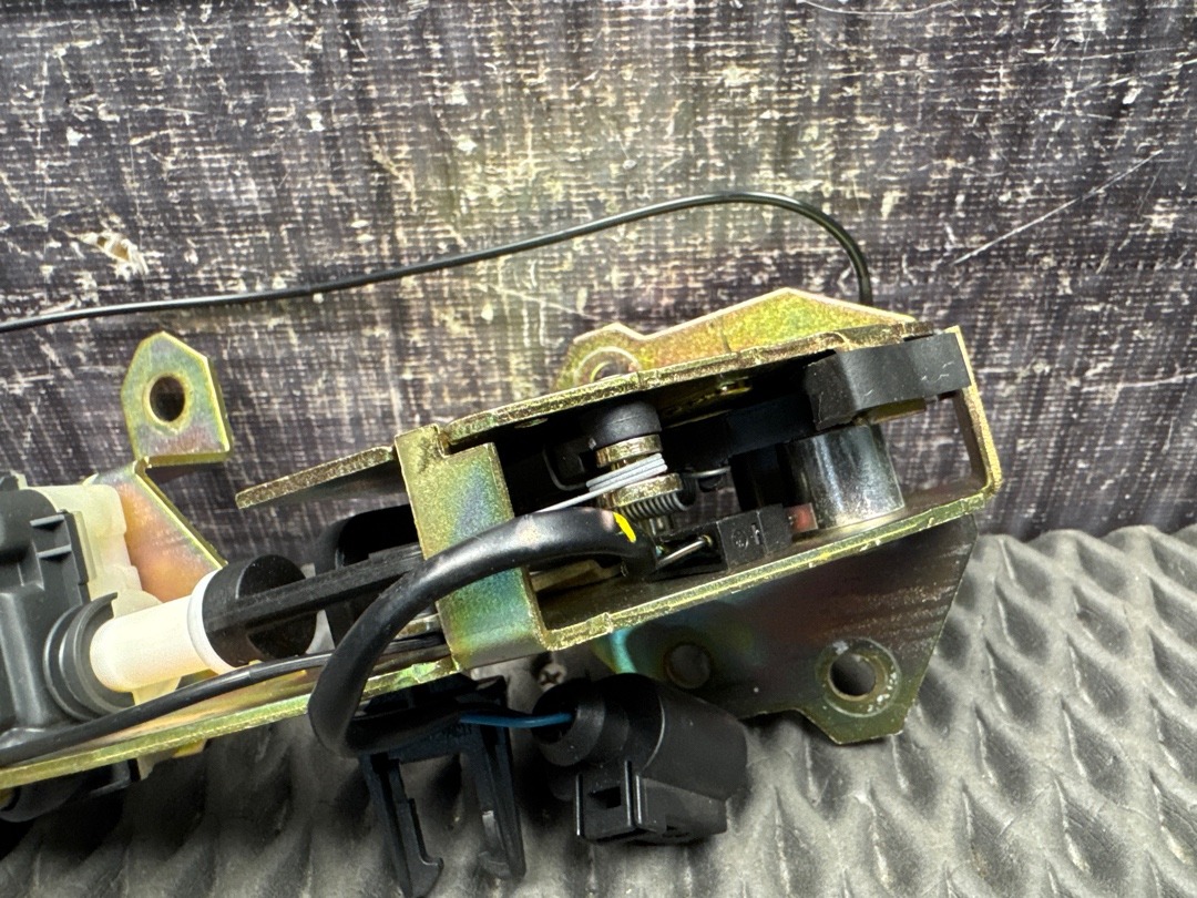 Замок багажника, 1500 рублей, Красноярск