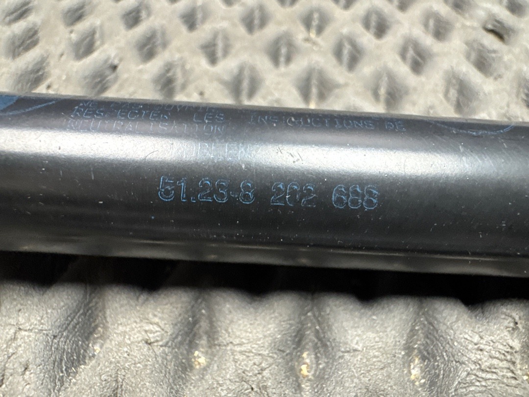 Амортизатор капота, 300 рублей, Красноярск