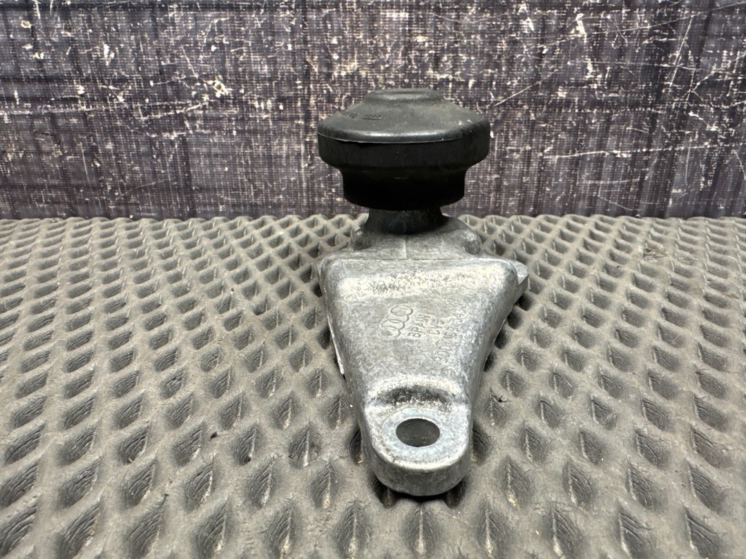 Кронштейн двигателя, 800 рублей, Красноярск