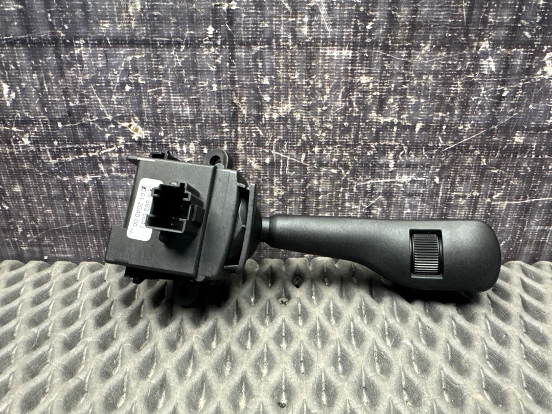 Подрулевой переключатель, 210 рублей, Красноярск