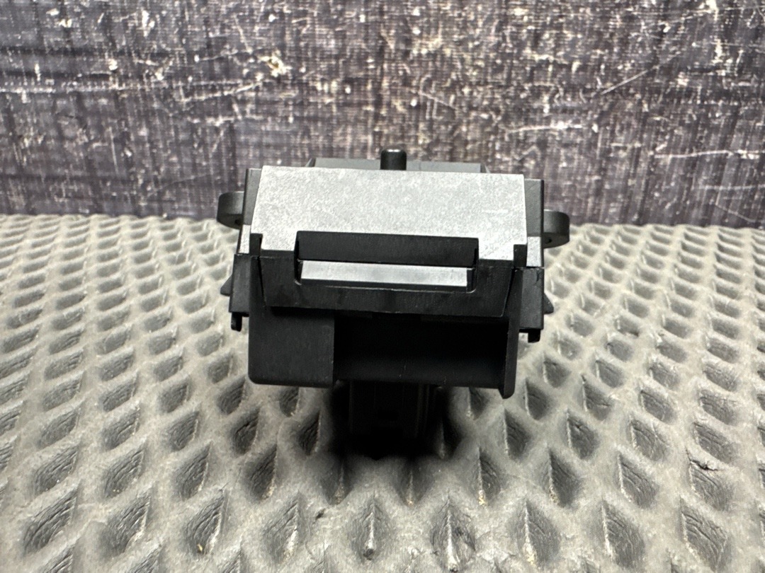 Подрулевой переключатель, 210 рублей, Красноярск