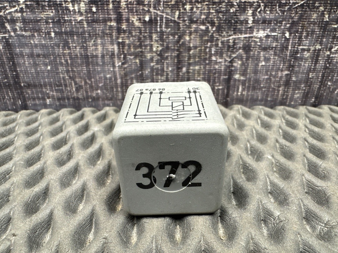 Реле топливного насоса, 500 рублей, Красноярск