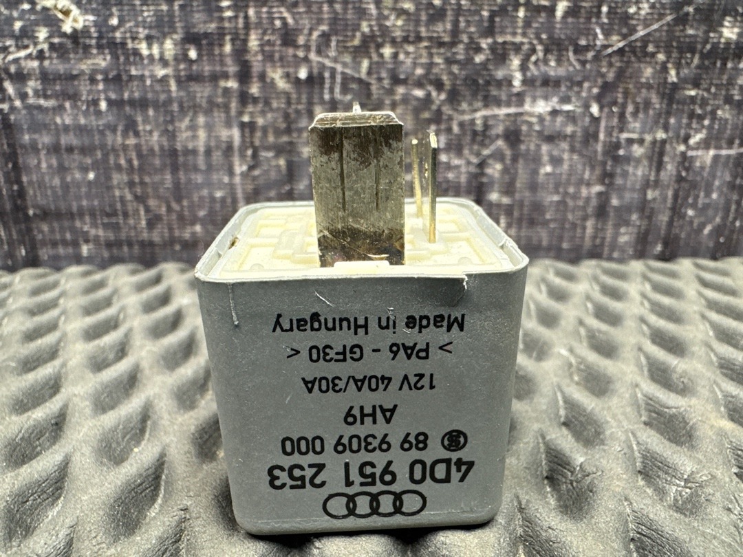 Реле топливного насоса, 500 рублей, Красноярск