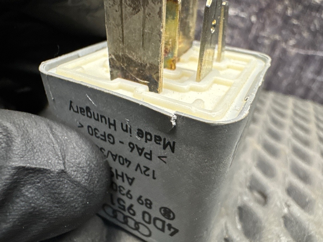 Реле топливного насоса, 500 рублей, Красноярск