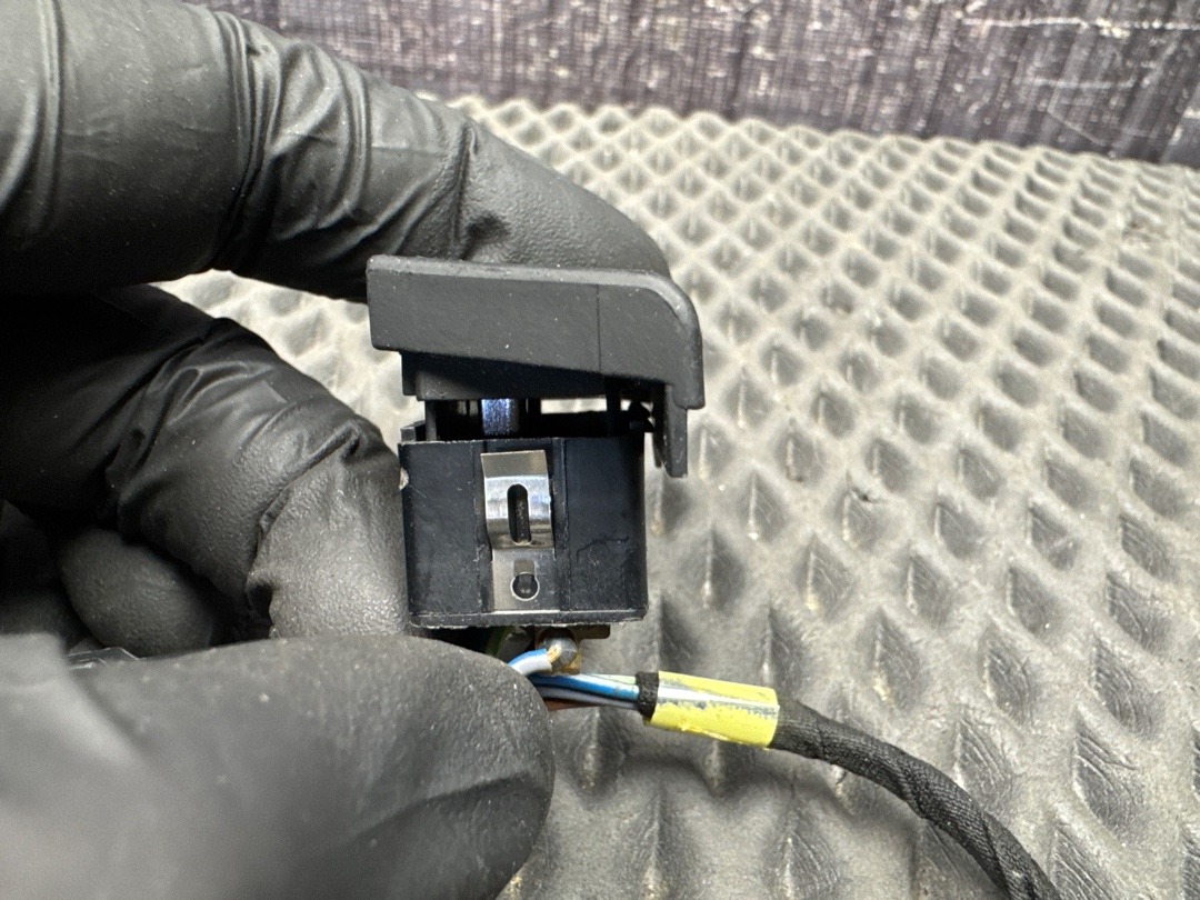 Кнопка центрального замка, 450 рублей, Красноярск