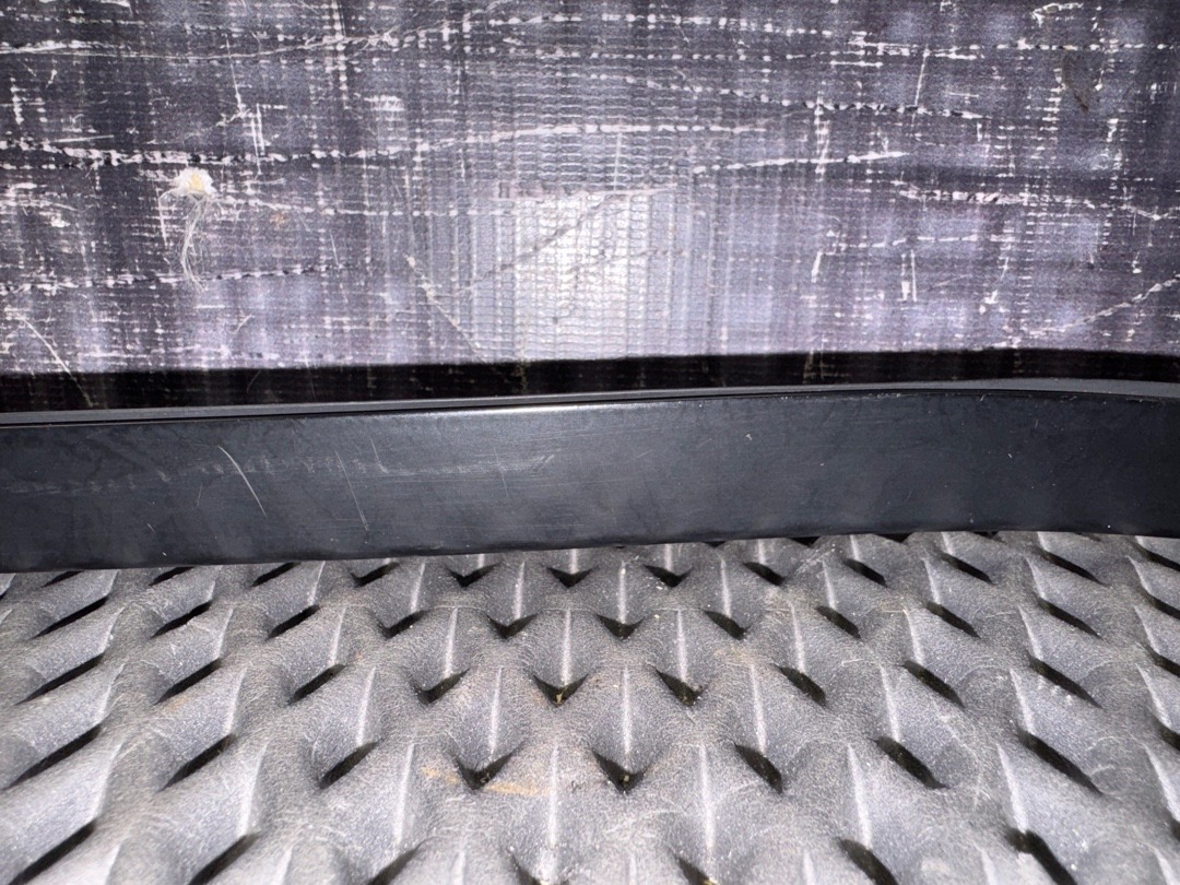 Молдинг лобового стекла, 600 рублей, Красноярск