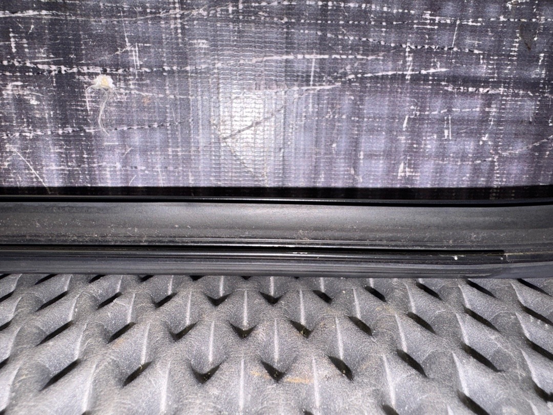 Молдинг лобового стекла, 600 рублей, Красноярск