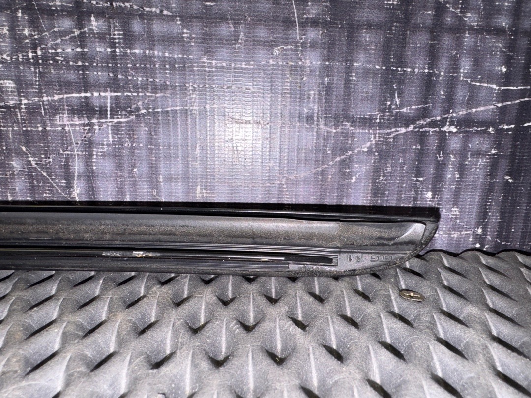 Молдинг лобового стекла, 600 рублей, Красноярск