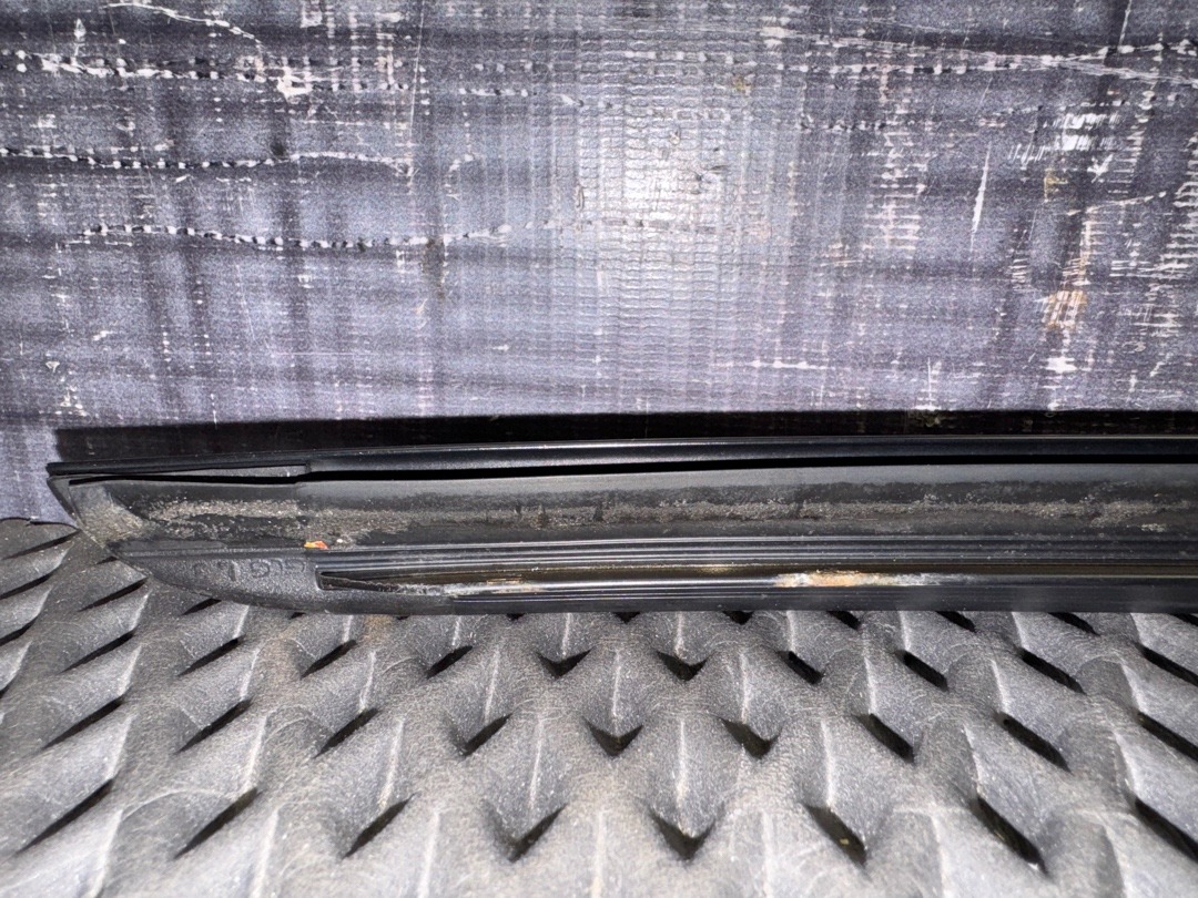 Молдинг лобового стекла, 600 рублей, Красноярск