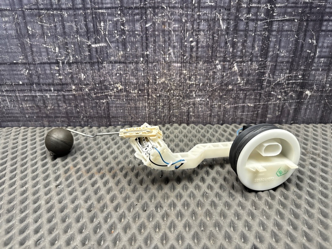 Датчик уровня топлива, 1000 рублей, Красноярск