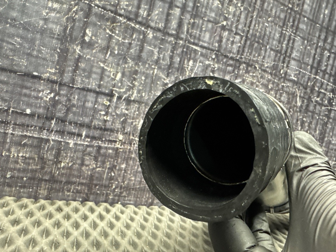 Патрубок интеркуллера, 1000 рублей, Красноярск