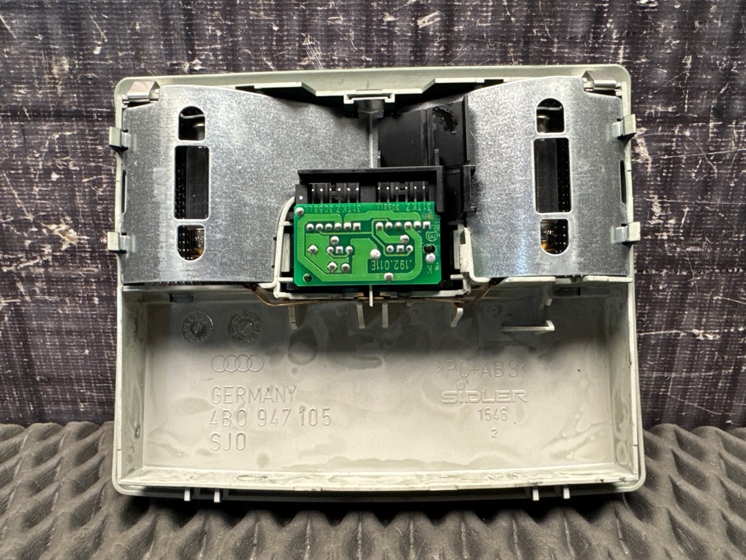 Плафон салона, 600 рублей, Красноярск