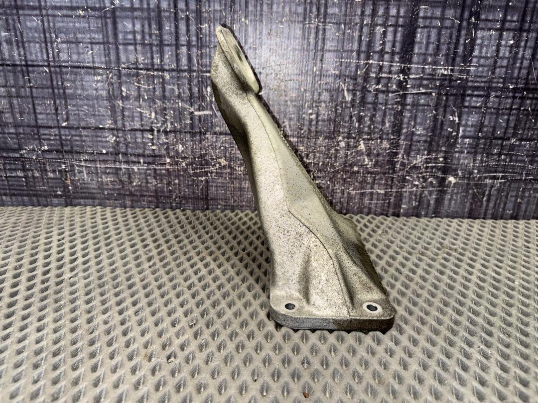 Кронштейн двигателя, 1794 рублей, Красноярск