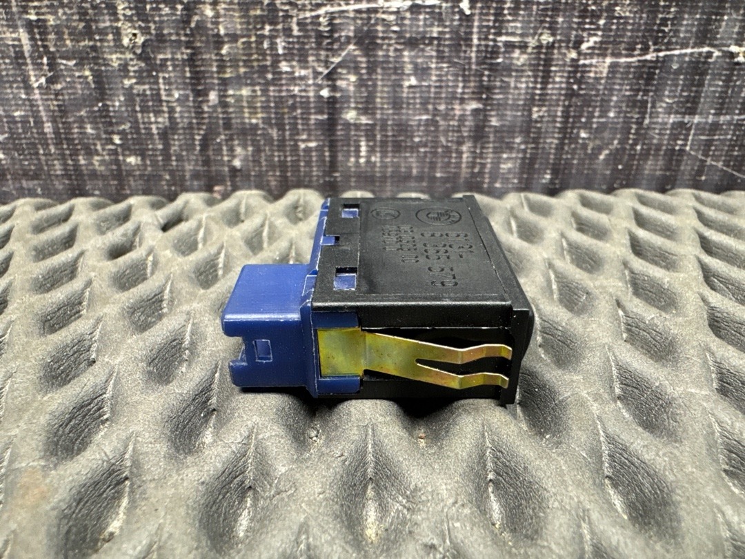 Кнопка открывания багажника, 276 рублей, Красноярск